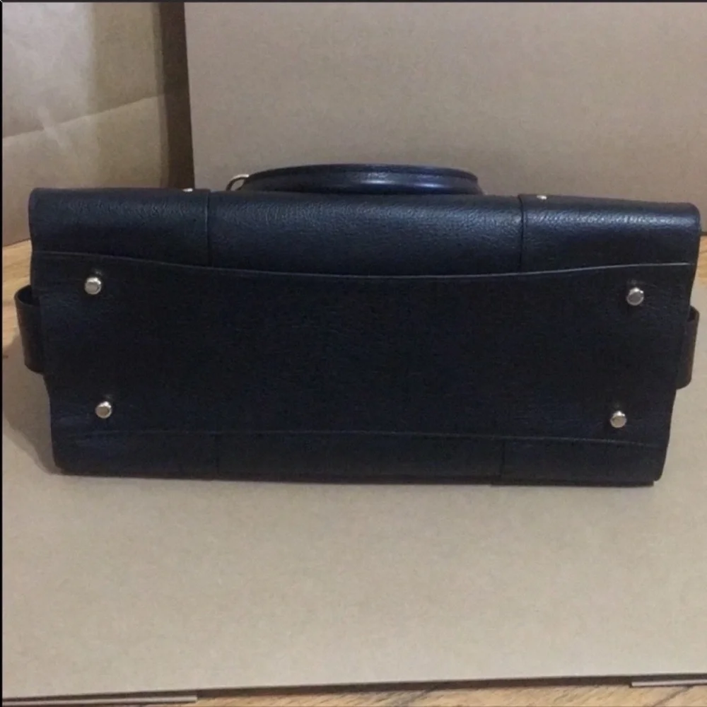 Coach flagship Mercer 30 satchel in black/ gold - Picture 7 of 8